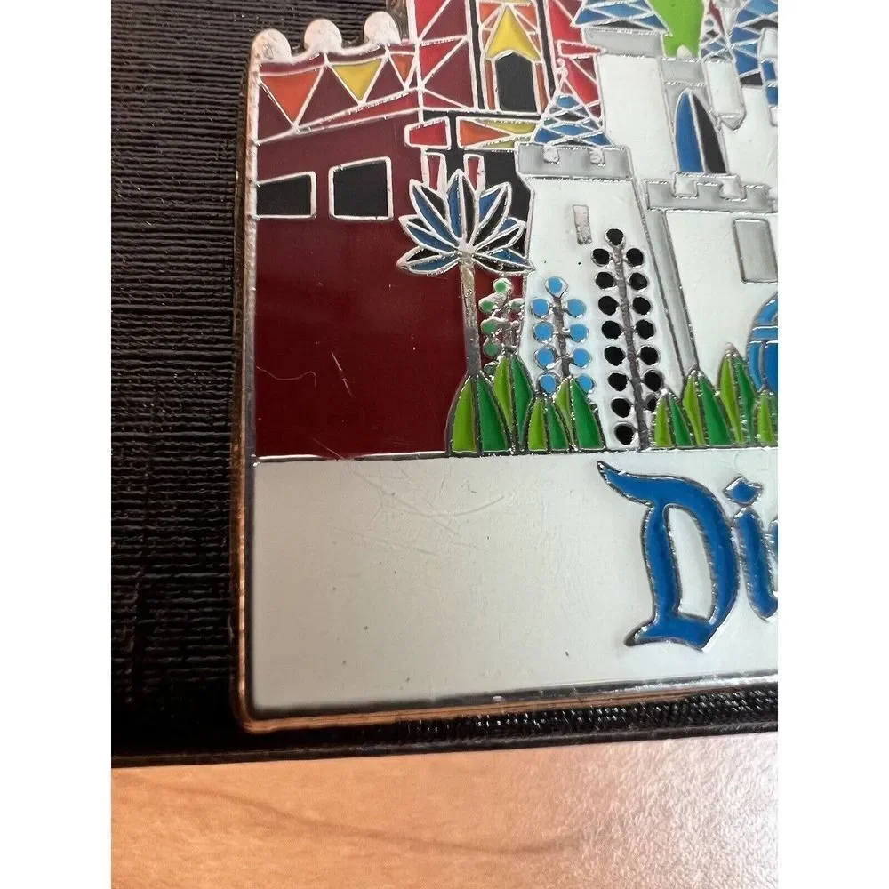 Disneyland Keychain 2014 - Picture 3 of 6